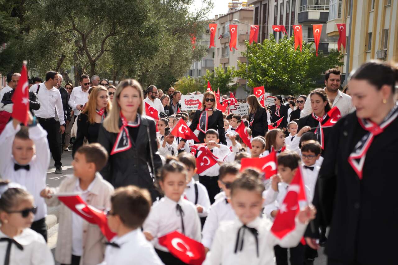 Yönelt Koleji’nde Cumhuriyetin 102. Yılı Coşkuyla Kutlandı 2